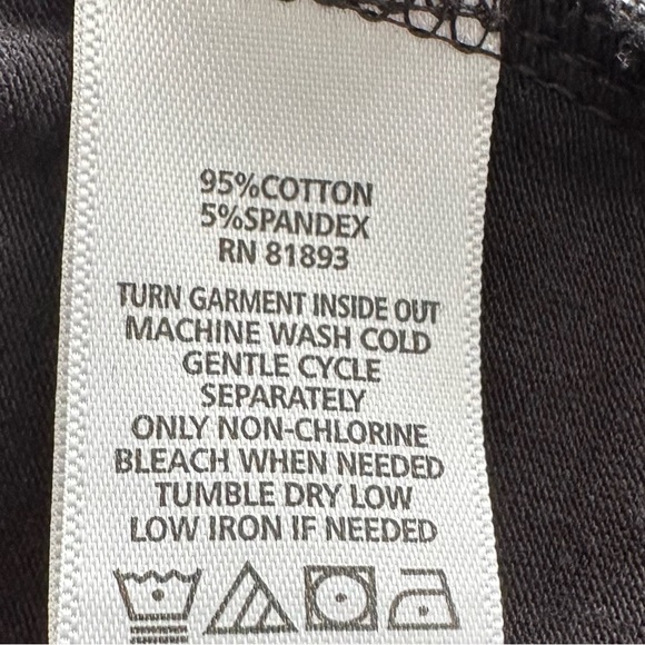 Denim & Company 2 in 1 black and white top. Women’s size XL - Picture 8 of 8